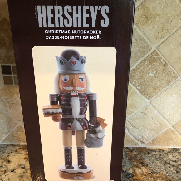 Kurt Adler Hershey’s S’mores Nutcracker NWT in Box 14 inches - Picture 3 of 12